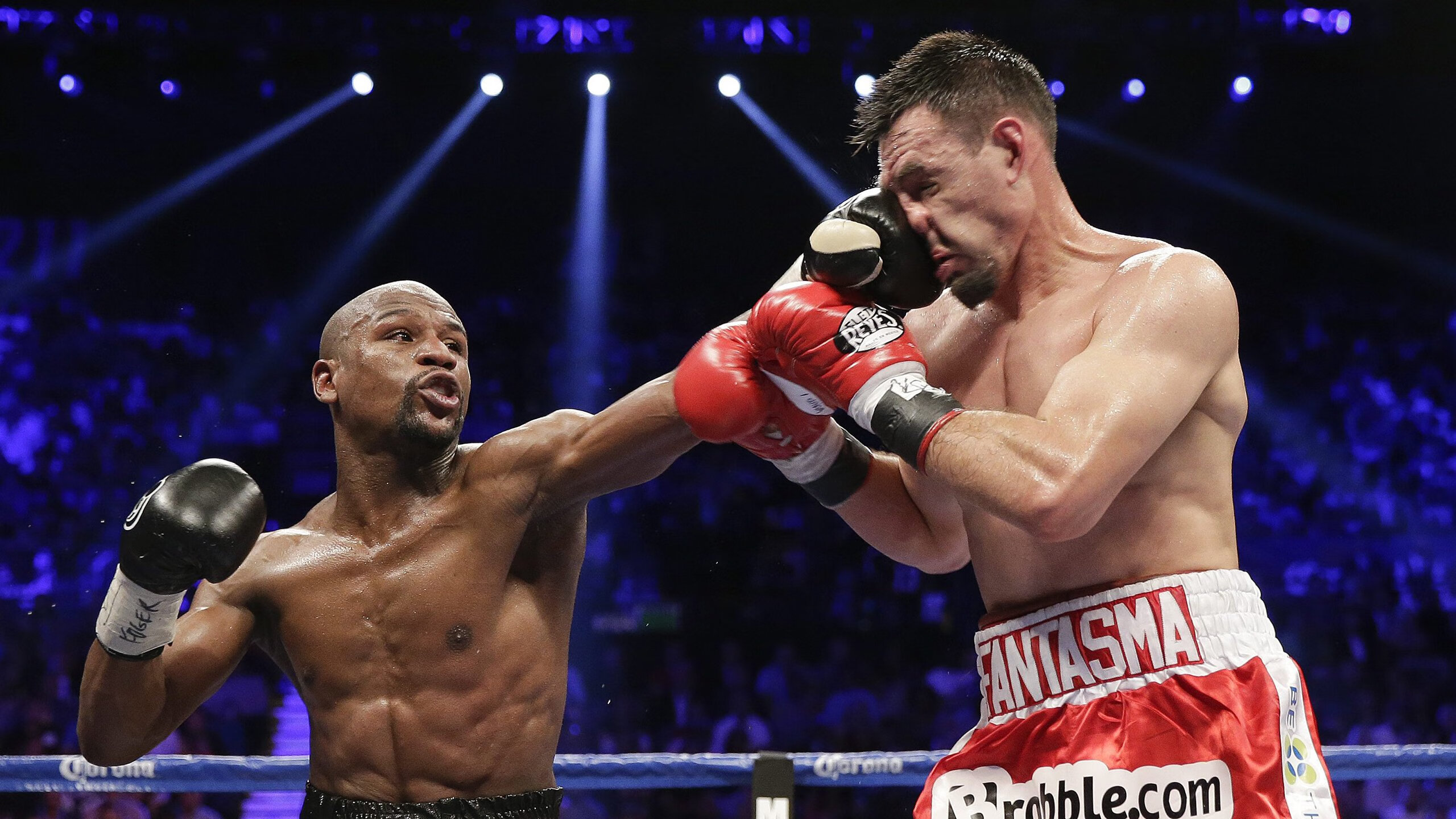 浓眉哥回归赛场,出色防守首场状态亮眼,TL观众沸腾!